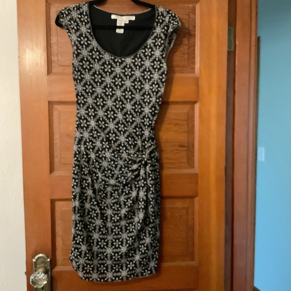 Max Studio Black and White Floral Midi Dress